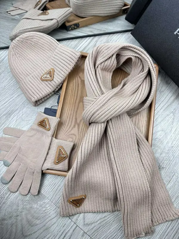 prada hat and echapres and glove set s_1255637